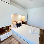 Summer Janet Apartment Obzor