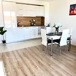 Summer Janet Apartment