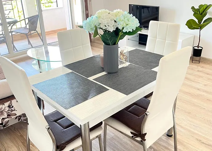 Summer Janet Apartment